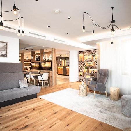 Hotel Brugger フルプメス エクステリア 写真