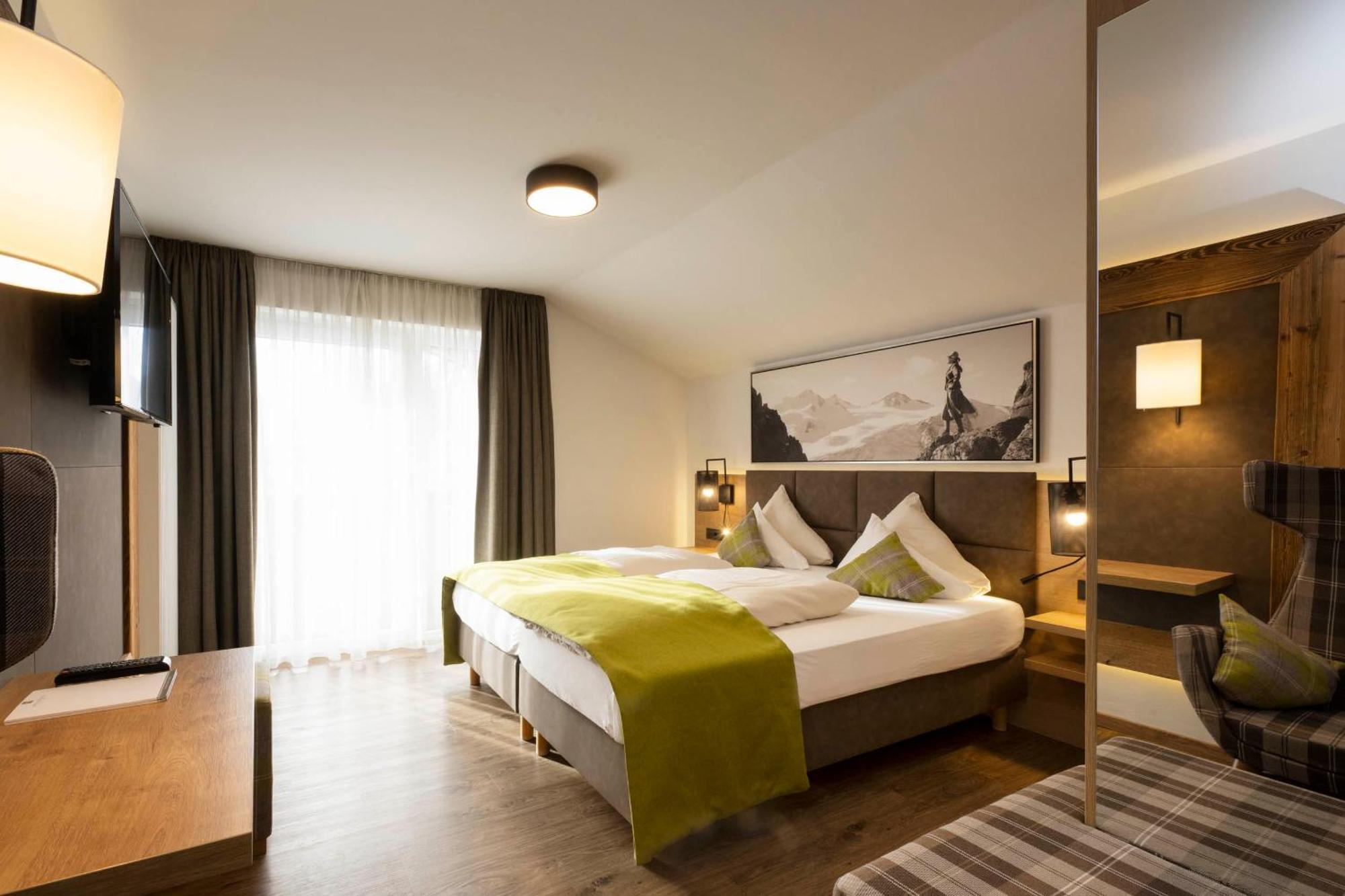 Hotel Brugger フルプメス エクステリア 写真
