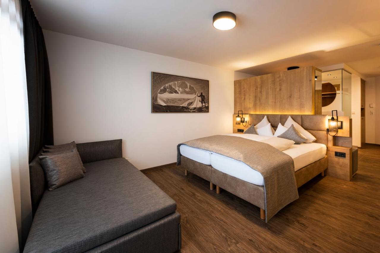 Hotel Brugger フルプメス エクステリア 写真